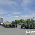 На Театральной площади Саратова репетируют парад Победы
