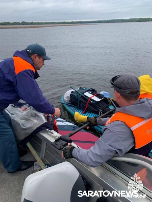 В Саратовской области спасли двоих унесенных на сапах В Саратовской области спасли двоих унесенных на сапах