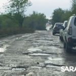 Разбитая дорога к Расловке: дачники ломают машины, чтобы добраться до участков Разбитая дорога к Расловке: дачники ломают машины, чтобы добраться до участков