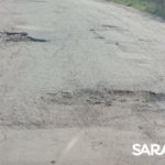 Разбитая дорога к Расловке: дачники ломают машины, чтобы добраться до участков Разбитая дорога к Расловке: дачники ломают машины, чтобы добраться до участков