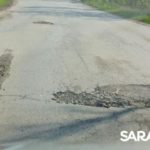 Разбитая дорога к Расловке: дачники ломают машины, чтобы добраться до участков Разбитая дорога к Расловке: дачники ломают машины, чтобы добраться до участков