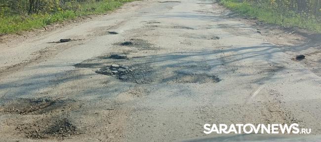 Разбитая дорога к Расловке: дачники ломают машины, чтобы добраться до участков Разбитая дорога к Расловке: дачники ломают машины, чтобы добраться до участков