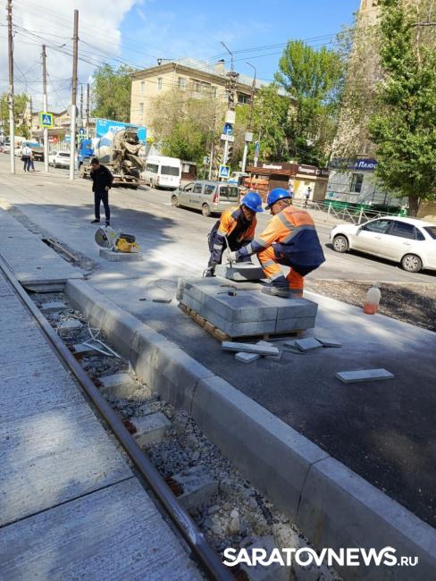 В Саратове реконструкция маршрута № 9 идет круглосуточно В Саратове реконструкция маршрута № 9 идет круглосуточно