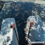 Жители Энгельса обеспокоены мутным потоком, впадающим в Волгу