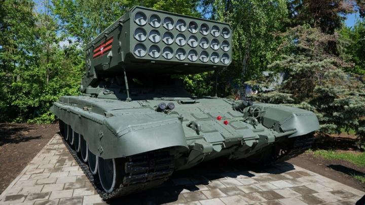 В Парке Победы появился новый экспонат военной техники В Парке Победы появился новый экспонат военной техники