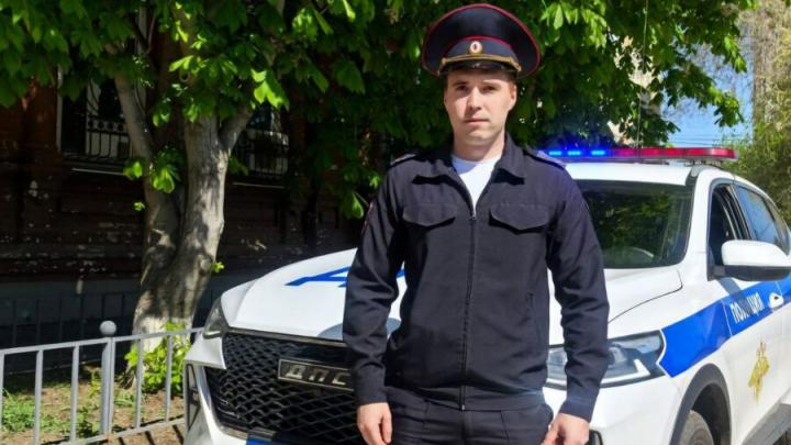 В Энгельсе госавтоиснпектор оказал помощь травмированному болгаркой мужчине В Энгельсе госавтоиснпектор оказал помощь травмированному болгаркой мужчине