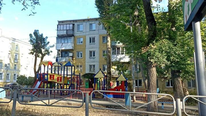 В Ленинском районе Саратова отремонтируют 12 игровых и спортивных площадок В Ленинском районе Саратова отремонтируют 12 игровых и спортивных площадок