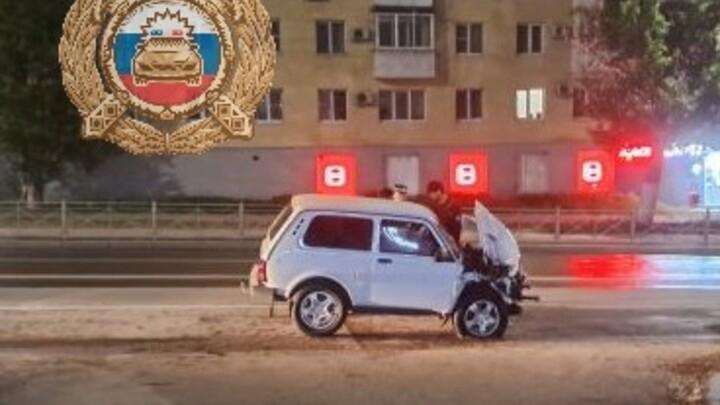 Молодая пассажирка «Нивы» пострадала в ДТП на Чернышевского в Саратове Молодая пассажирка «Нивы» пострадала в ДТП на Чернышевского в Саратове
