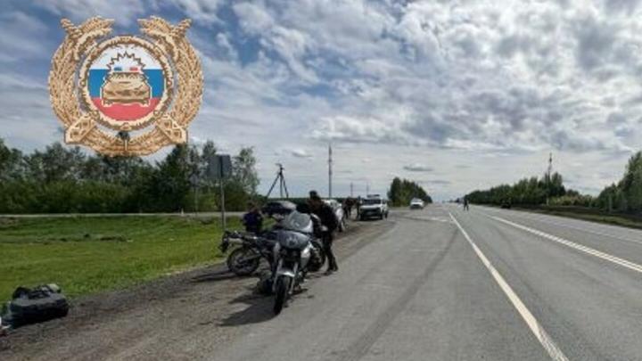 Под Петровском мотоциклист столкнулся с «Нивой» и попал в больницу Под Петровском мотоциклист столкнулся с «Нивой» и попал в больницу