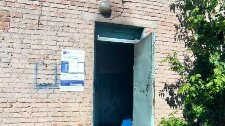 В Апалихе потушили пожар на почте до приезда спасателей В Апалихе потушили пожар на почте до приезда спасателей