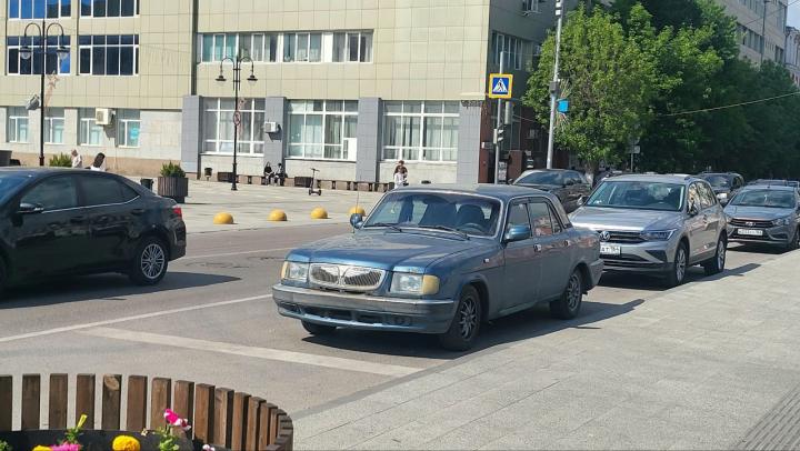 Последний звонок на Комсомольской: 24 мая в Саратове ограничат движение на 4,5 часа Последний звонок на Комсомольской: 24 мая в Саратове ограничат движение на 4,5 часа