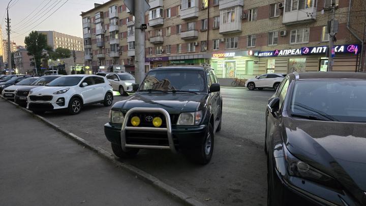 Toyota тайком вернулась? В России продают новые Camry и Land Cruiser Toyota тайком вернулась? В России продают новые Camry и Land Cruiser