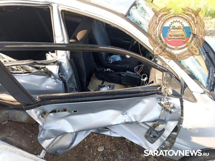 Mitsubishi выехал на пути: трое в больнице после жёсткого столкновения с поездом Mitsubishi выехал на пути: трое в больнице после жёсткого столкновения с поездом