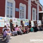 Панков: Юные художники нарисовали Хвалынск, Волгу и красного коня Панков: Юные художники нарисовали Хвалынск, Волгу и красного коня