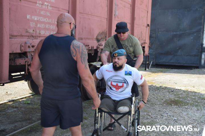 В Саратове ветеран СВО без ног установил мировой рекорд В Саратове ветеран СВО без ног установил мировой рекорд