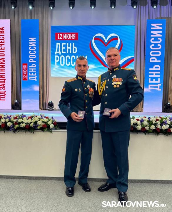 Почетным знаком губернатора «За мужество и отвагу» наградили военных медиков Почетным знаком губернатора «За мужество и отвагу» наградили военных медиков