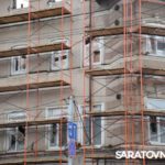 В Саратове на проспекте Столыпина начали реставрировать сгоревшую гостиницу «Россия»