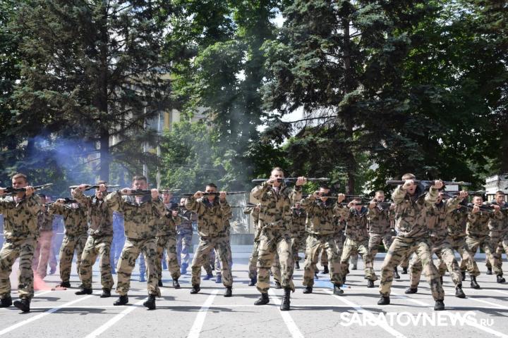 В Саратове состоялся выпускной офицеров института Росгвардии В Саратове состоялся выпускной офицеров института Росгвардии