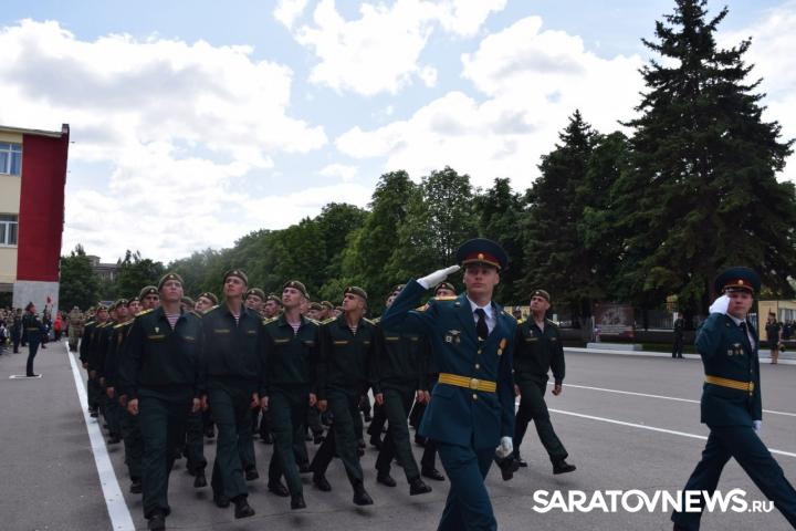 В Саратове состоялся выпускной офицеров института Росгвардии В Саратове состоялся выпускной офицеров института Росгвардии