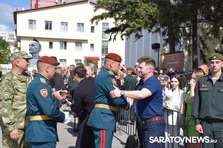 В Саратове состоялся выпускной офицеров института Росгвардии В Саратове состоялся выпускной офицеров института Росгвардии