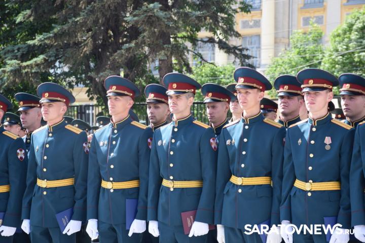 В Саратове состоялся выпускной офицеров института Росгвардии В Саратове состоялся выпускной офицеров института Росгвардии