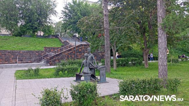 День молодёжи: саратовцы пели, танцевали на набережной и проходили тест на ВИЧ День молодёжи: саратовцы пели, танцевали на набережной и проходили тест на ВИЧ