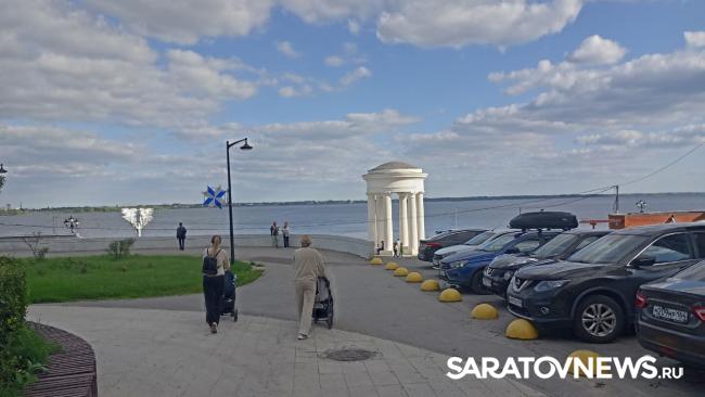 День молодёжи: саратовцы пели, танцевали на набережной и проходили тест на ВИЧ День молодёжи: саратовцы пели, танцевали на набережной и проходили тест на ВИЧ