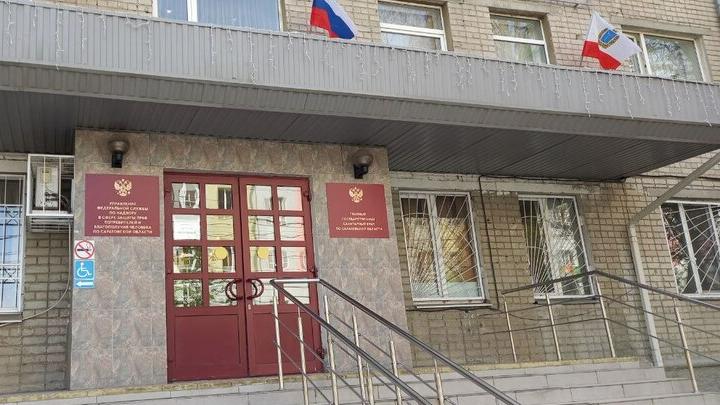 Роспотребнадзор рекомендует саратовцам пить бутилированную воду Роспотребнадзор рекомендует саратовцам пить бутилированную воду