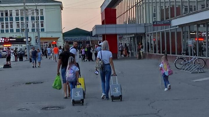 Почти 4 млн за полгода: сколько стоит безопасность пассажиров саратовского автовокзала Почти 4 млн за полгода: сколько стоит безопасность пассажиров саратовского автовокзала