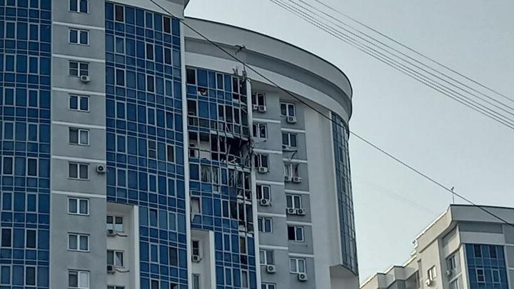 В Энгельсе начался прием заявлений от жителей пострадавшего от атаки БПЛА дома В Энгельсе начался прием заявлений от жителей пострадавшего от атаки БПЛА дома