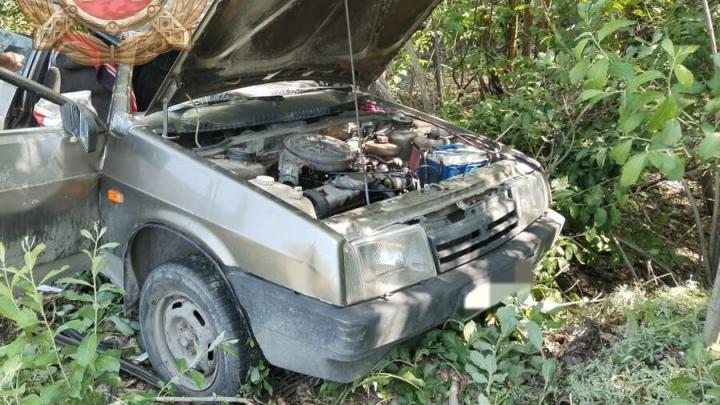 В Балашовском районе автомобиль съехал с дороги и перевернулся В Балашовском районе автомобиль съехал с дороги и перевернулся