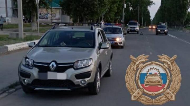 Пенсионер за рулём Renault сбил мужчину в Балаково: пострадавший в больнице Пенсионер за рулём Renault сбил мужчину в Балаково: пострадавший в больнице