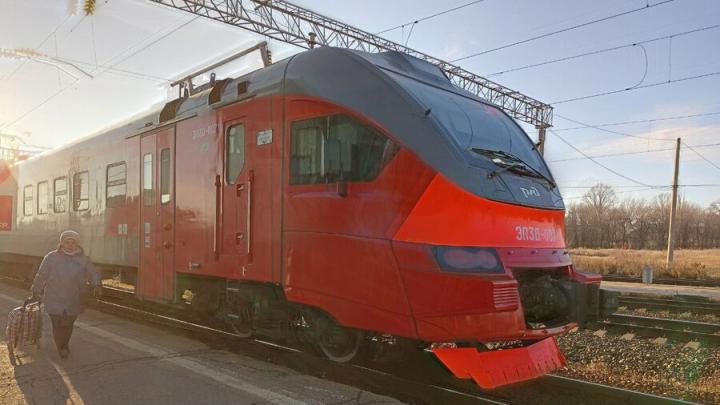 Движение поездов остановилось ночью под Саратовом Движение поездов остановилось ночью под Саратовом