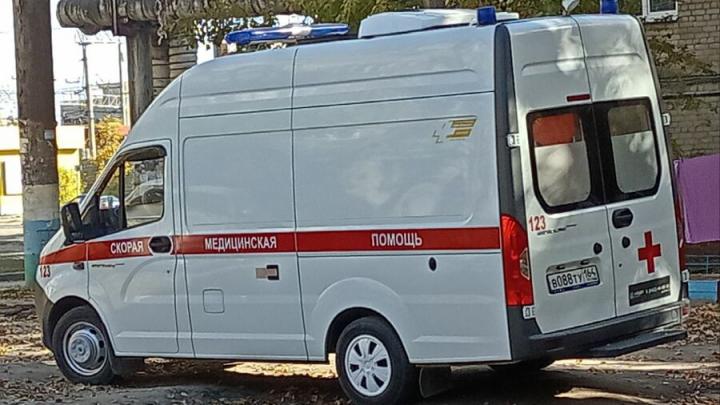 Трагедия в Вольске: мужчина разбился насмерть, выпав со второго этажа больницы Трагедия в Вольске: мужчина разбился насмерть, выпав со второго этажа больницы