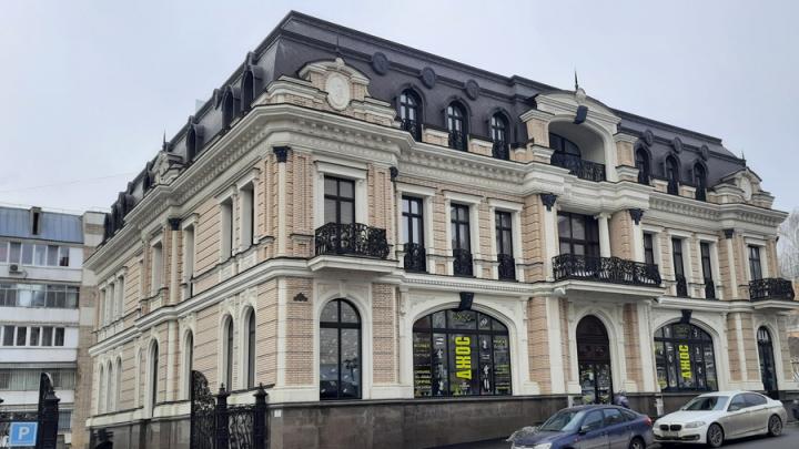 Верховный суд окончательно отказал предпринимателю в споре за особняк на Октябрьской в Саратов Верховный суд окончательно отказал предпринимателю в споре за особняк на Октябрьской в Саратов