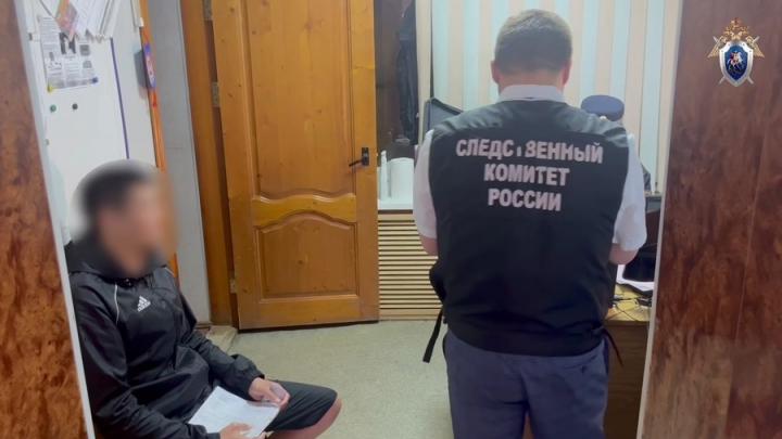 Под Саратовом иностранец пытался подкупить сотрудника Ространснадзора Под Саратовом иностранец пытался подкупить сотрудника Ространснадзора