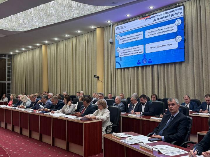 Саратовская область улучшила показатели безопасности труда Саратовская область улучшила показатели безопасности труда