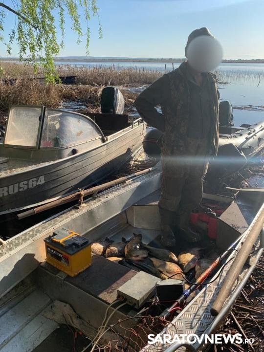 В Саратовской области рыбаки-браконьеры причинили ущерб на 64 тысячи рублей В Саратовской области рыбаки-браконьеры причинили ущерб на 64 тысячи рублей