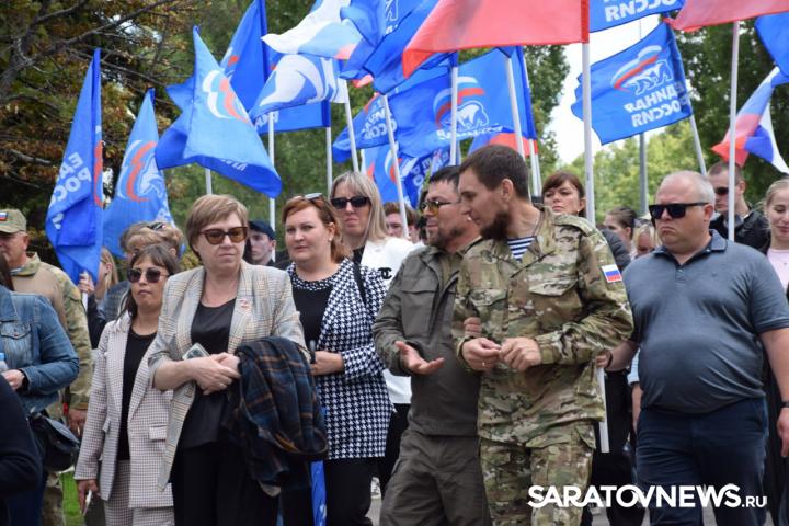 330 имен на граните памяти: В Саратове почтили героев, погибших в СВО 330 имен на граните памяти: В Саратове почтили героев, погибших в СВО