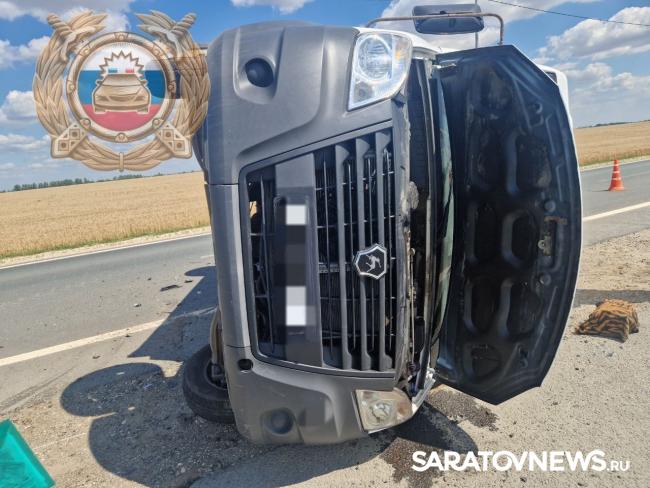 На трассе под Энгельсом столкнулись Renault и «Газель»: четверо пострадали На трассе под Энгельсом столкнулись Renault и «Газель»: четверо пострадали