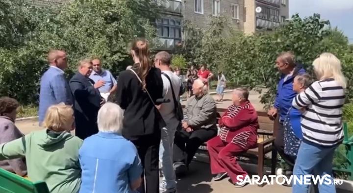 Пугачёвцы пожаловались Николаю Панкову на слабую работу «Облводоресурса» и Фонда капремонта Пугачёвцы пожаловались Николаю Панкову на слабую работу «Облводоресурса» и Фонда капремонта
