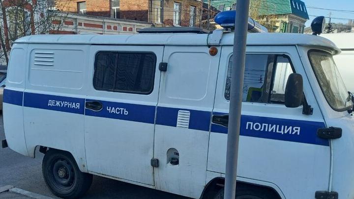 В Саратове пьяный дебошир напал на полицейского В Саратове пьяный дебошир напал на полицейского