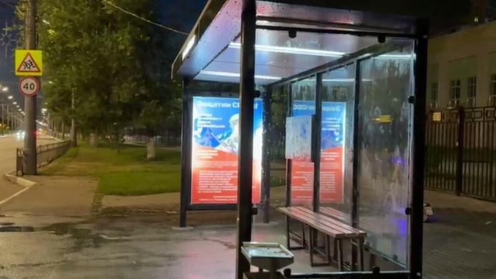 В Энгельсе на 13 остановках провели освещение В Энгельсе на 13 остановках провели освещение