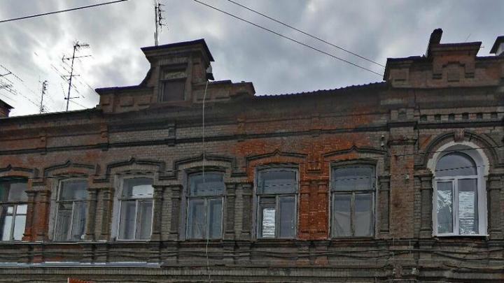 Выявленный памятник в Саратове признали аварийным Выявленный памятник в Саратове признали аварийным