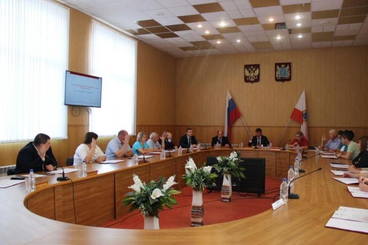 Василий Басов избран главой Ивантеевского района Василий Басов избран главой Ивантеевского района