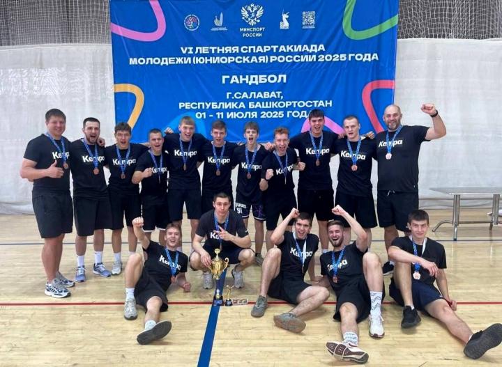 Саратовские гандболисты выиграли «бронзу» на Спартакиаде молодежи Саратовские гандболисты выиграли «бронзу» на Спартакиаде молодежи