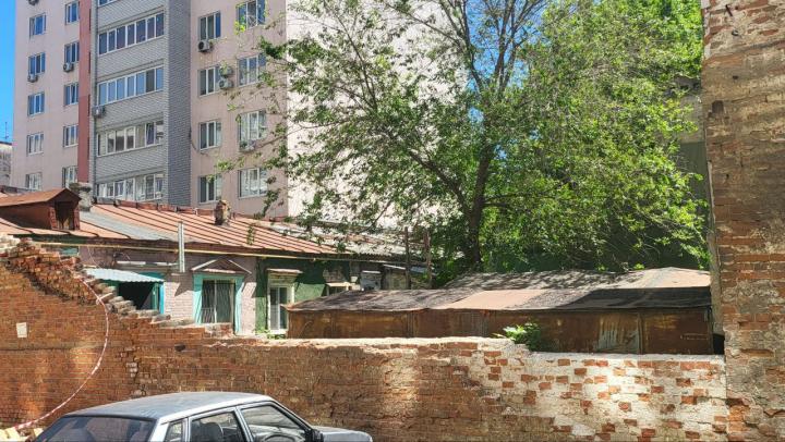 Часть Дома офицеров в Энгельсе придётся снести: здание признано аварийным Часть Дома офицеров в Энгельсе придётся снести: здание признано аварийным