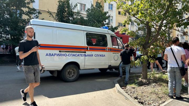 Трагедия на Блинова: кинологи ищут людей под завалами Трагедия на Блинова: кинологи ищут людей под завалами
