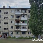 Атака беспилотников в Саратовской области: у повреждённых домов продолжается ликвидация последствий
