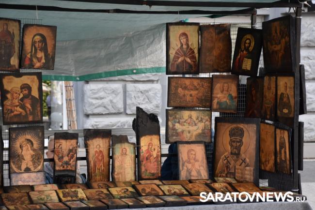 В Саратове открылась «Палитра ремесел»: от афонских икон до значков из скейтбордов В Саратове открылась «Палитра ремесел»: от афонских икон до значков из скейтбордов